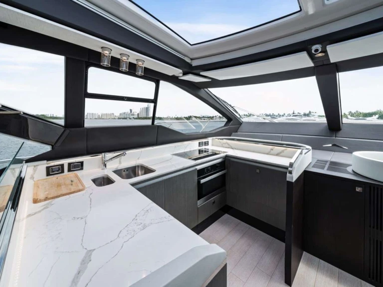Vermietung Yacht Azimut mit Führerschein
