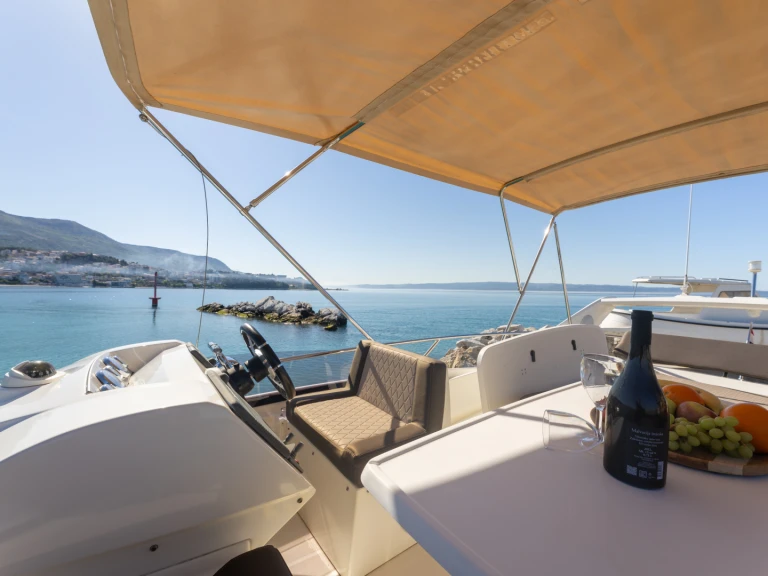 Yacht mit oder ohne Skipper Jeanneau mieten in Stobreč