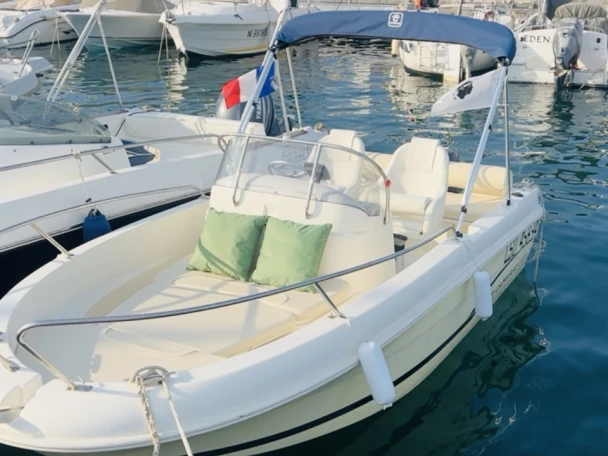 Ein Jeanneau Cap Camarat 515 Style mieten in Mandelieu-la-Napoule