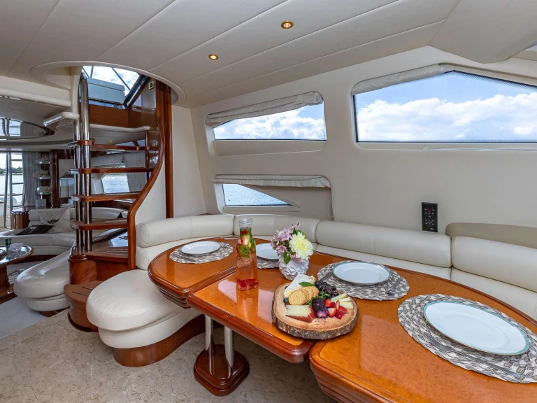 Yacht mit oder ohne Skipper Azimut mieten in Miami
