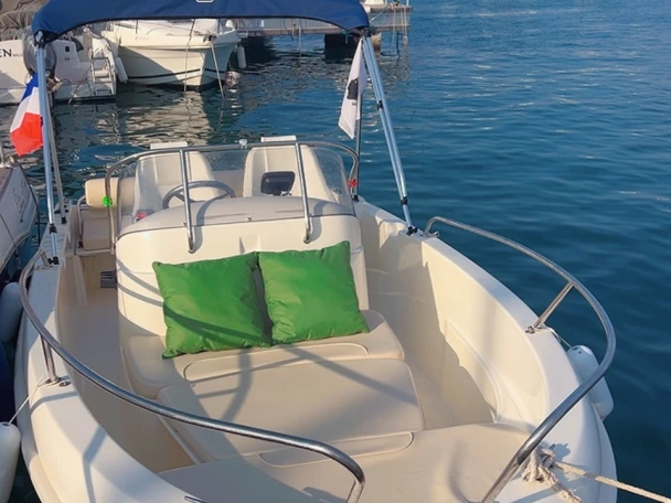 Vermietung Motorboot Jeanneau mit Führerschein
