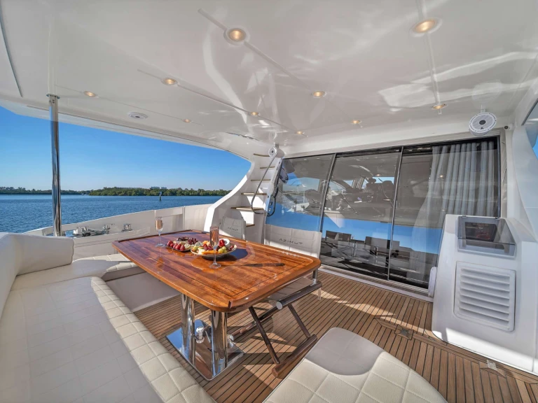 Vermietung Yacht Azimut mit Führerschein