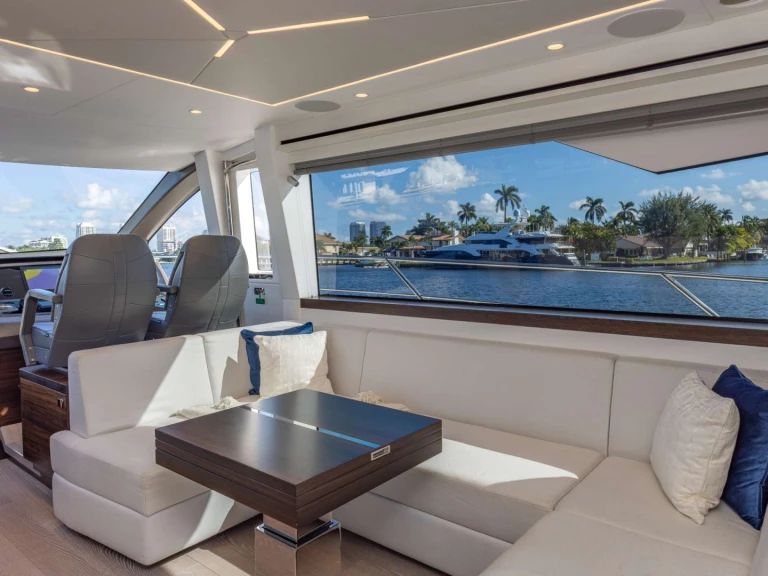 Sunseeker HIGH ROLLER mieten Sag Harbor