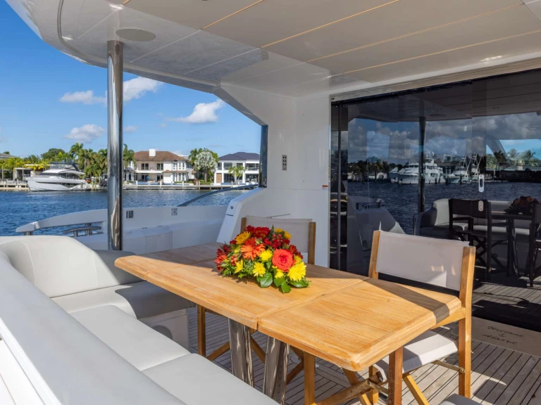 YachtCharter in Sag Harbor - Sunseeker HIGH ROLLER auf SamBoat