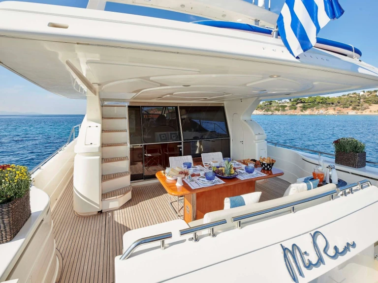 Ferretti MIREN mieten Athen
