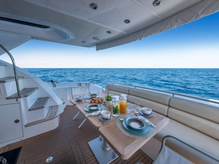Yacht mieten in Athen zum besten Preis