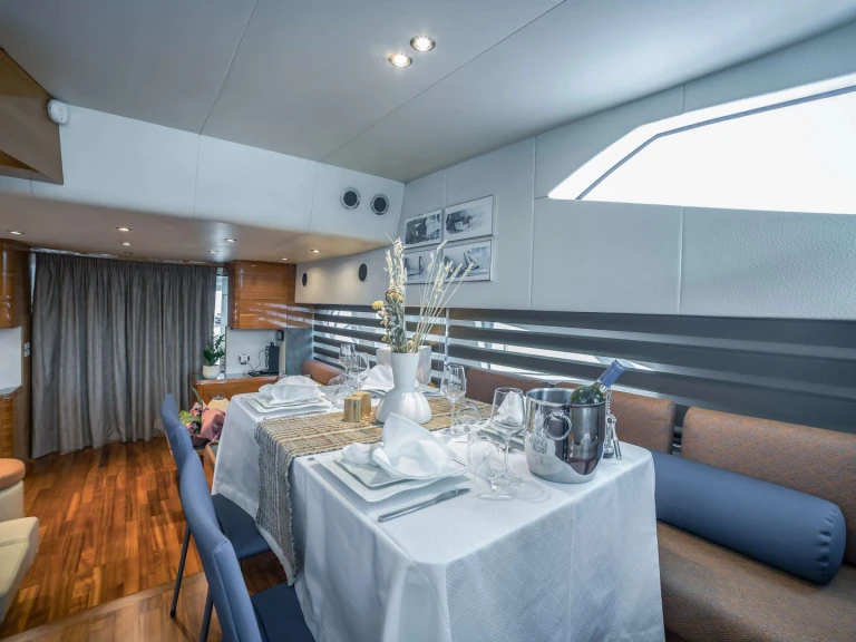 Yacht mieten in Athen zum besten Preis