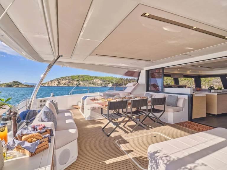 Vermietung Yacht Fountaine Pajot mit Führerschein