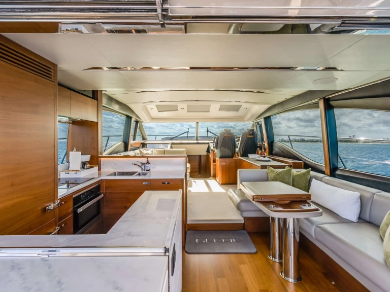 Yacht mit oder ohne Skipper Princess, UK mieten in Sag Harbor Cove