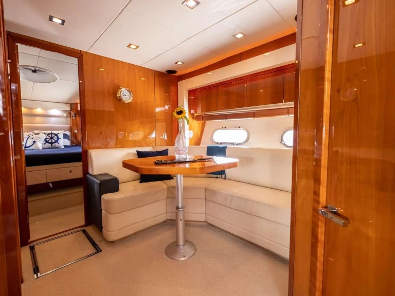 Vermietung Yacht Sunseeker mit Führerschein