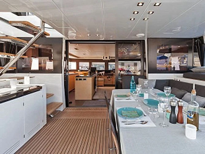 Vermietung Yacht Lagoon mit Führerschein