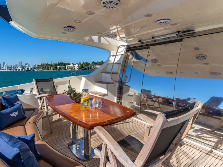YachtCharter in Miami - Azimut Priceless auf SamBoat