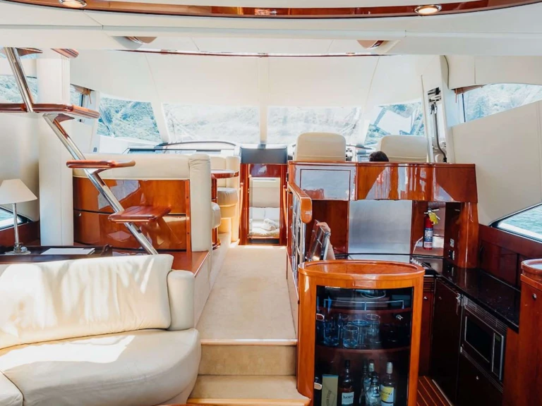 Vermietung Yacht Fairline-Squadron mit Führerschein