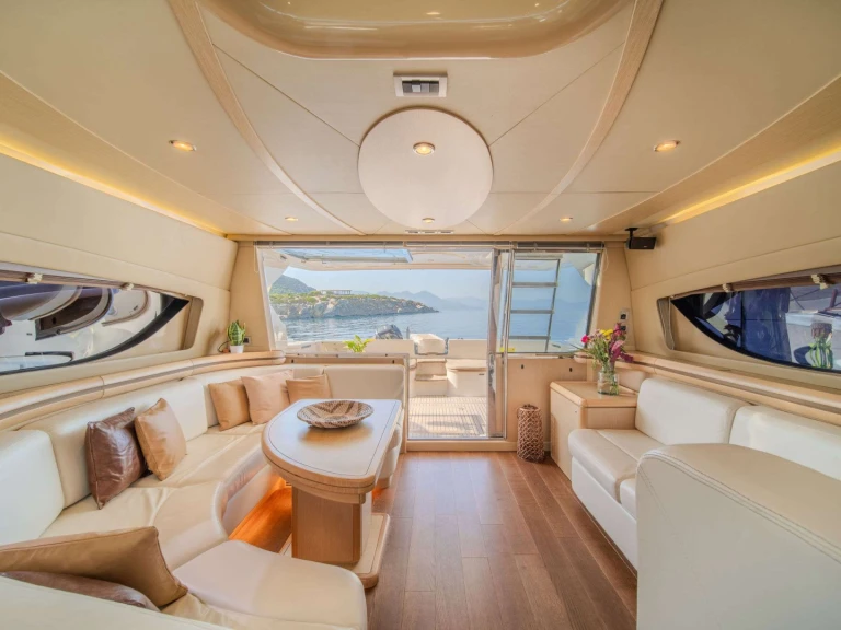 Yacht mit oder ohne Skipper Ferretti mieten in Athen