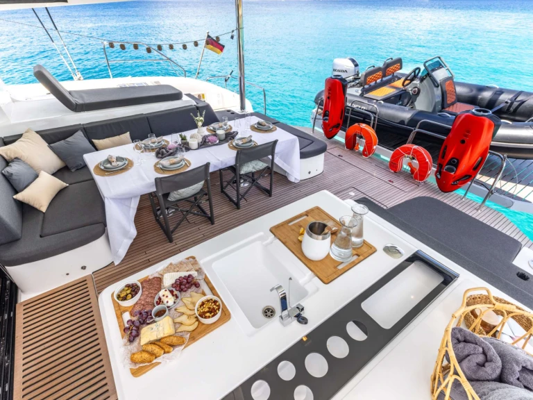 Yacht mieten in Athen zum besten Preis
