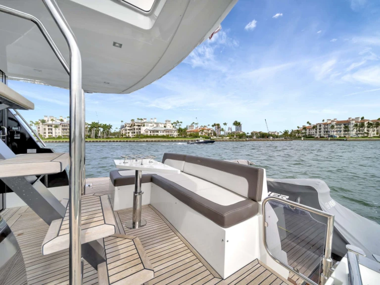 Bootsverleih Galeon Infinity Miami Samboat