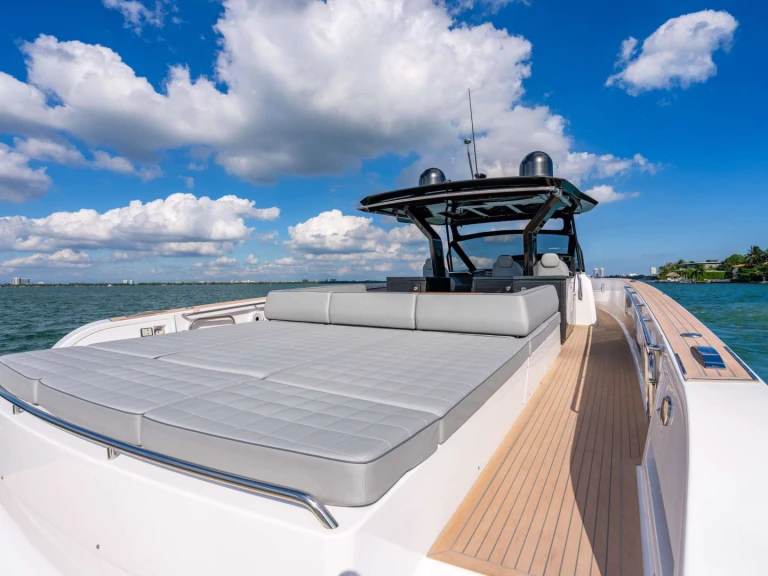 Pardo Yachts Sero mieten Montauk