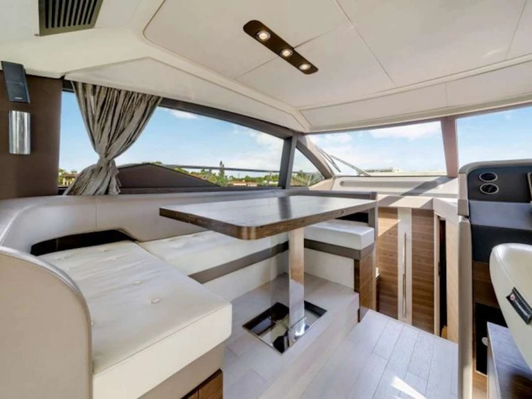 Yacht mieten in Miami zum besten Preis