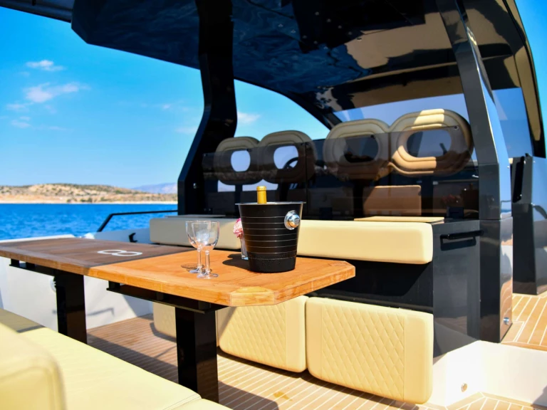 Yacht mieten in Athen zum besten Preis