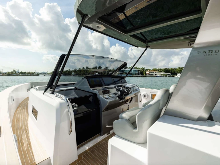 Boot mieten Town of East Hampton günstig 43 Pardo