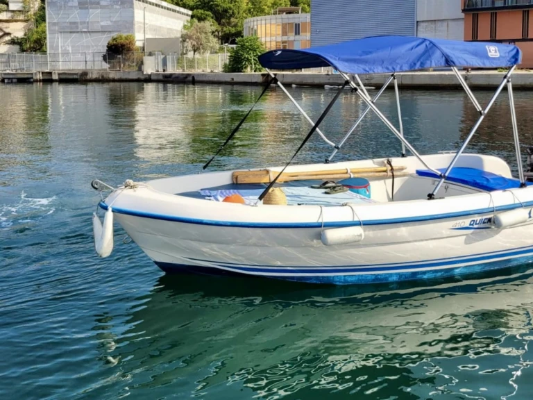 YachtCharter in Marseille - Quicksilver Quicksilver 410 Fish auf SamBoat