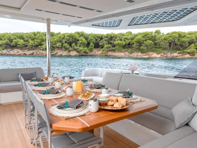 Boot mieten Karibik günstig Thira 80