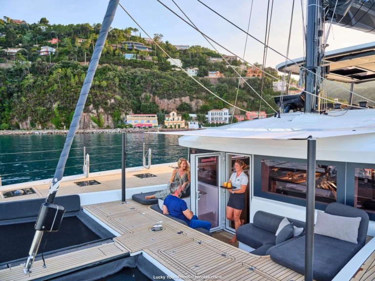 YachtCharter in Neapel - Lagoon Lagoon Sixty5 2025 auf SamBoat
