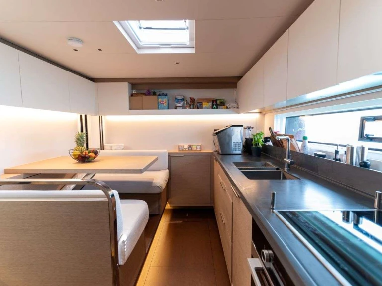 Vermietung Yacht Lagoon mit Führerschein