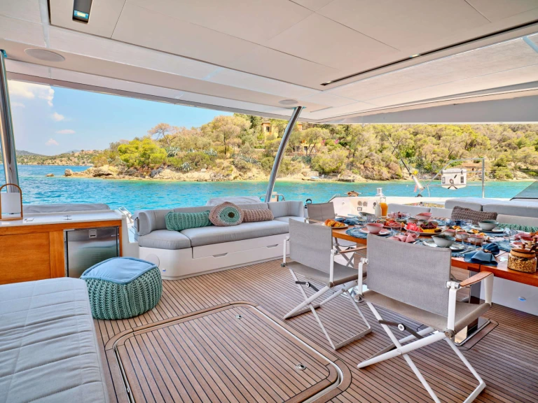 Vermietung Yacht Fountaine Pajot mit Führerschein