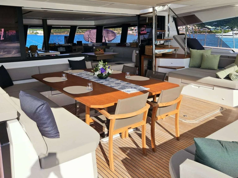Katamaran mit oder ohne Skipper Fountaine Pajot mieten in Korsika