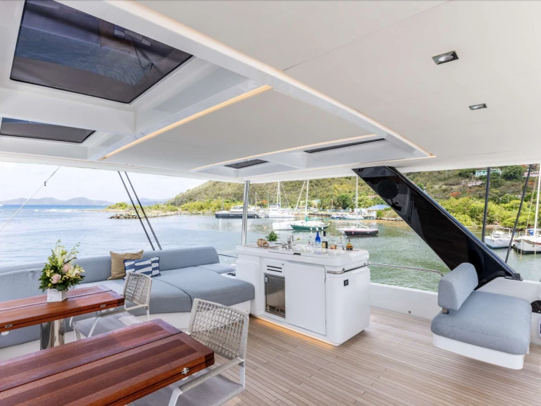 Vermietung Yacht Lagoon mit Führerschein