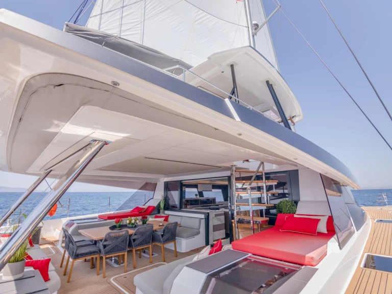 Fountaine Pajot ASTORIA mieten Piräus