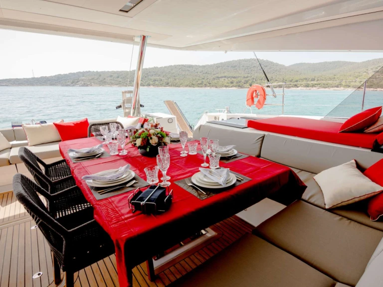 YachtCharter in Piräus - Fountaine Pajot ASTORIA auf SamBoat