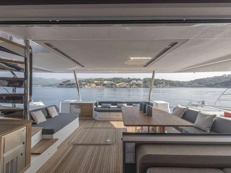 Vermietung Yacht Fountaine Pajot mit Führerschein