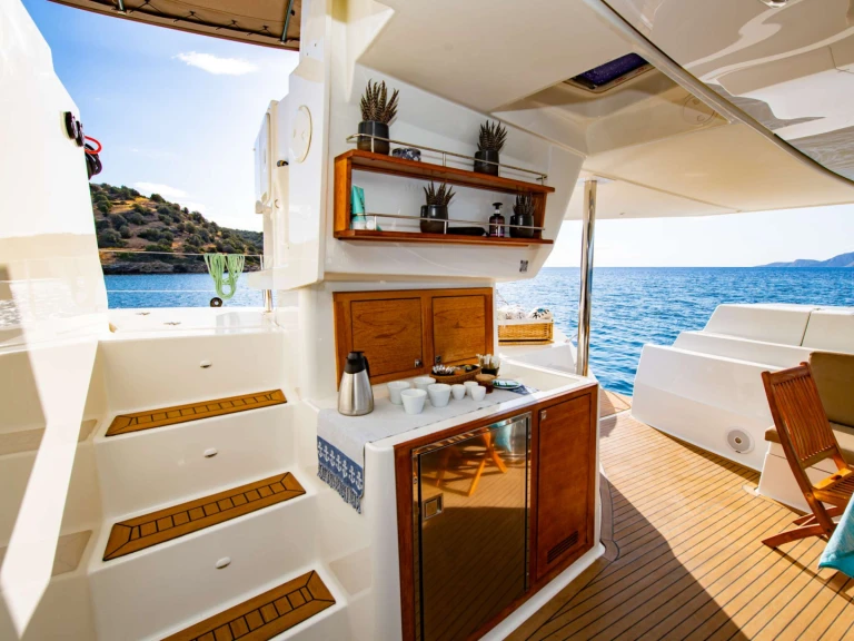 Yacht mit oder ohne Skipper Fountaine Pajot mieten in Piräus