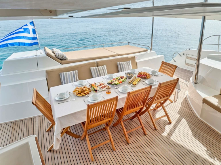 YachtCharter in Néa Péramos - Fountaine Pajot HIGH FIVE auf SamBoat
