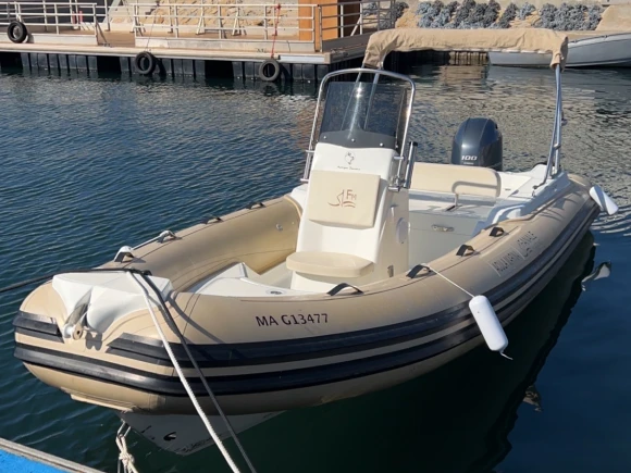 Vermietung Schlauchboot FANALE mit Führerschein