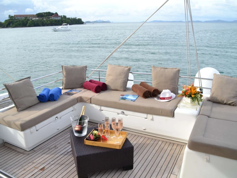 Jeanneau 00SEVEN mieten Phuket