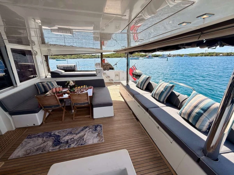 Vermietung Yacht Lagoon mit Führerschein