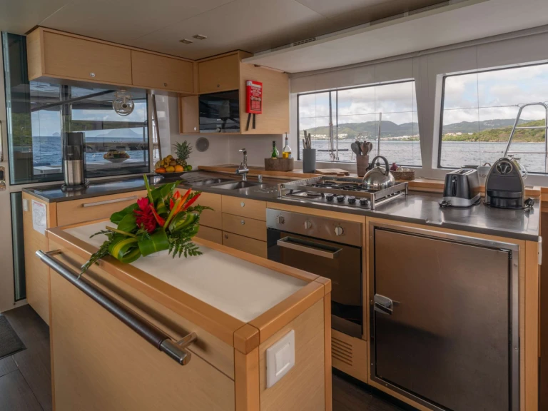 Yacht mit oder ohne Skipper Lagoon mieten in Neapel