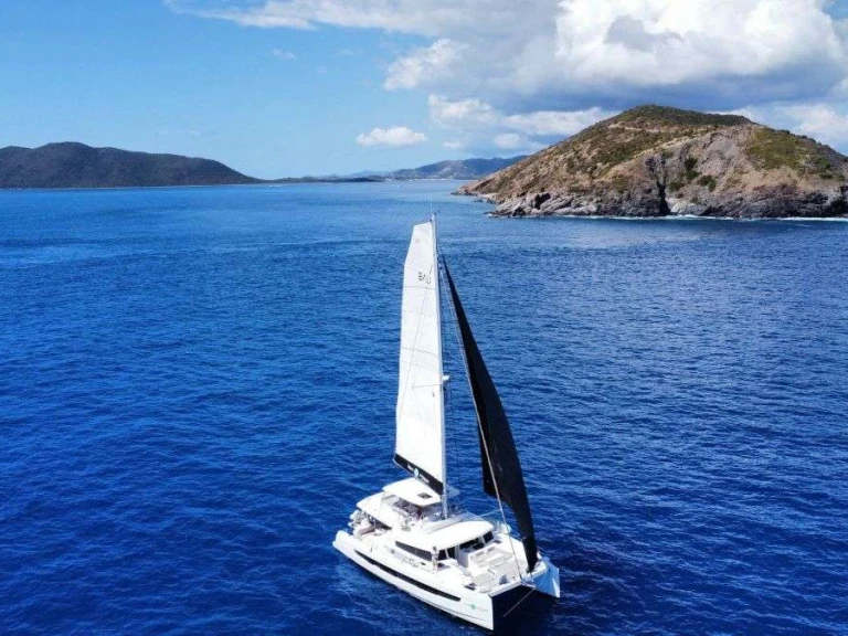 Yacht mit oder ohne Skipper Bali mieten in Glossy