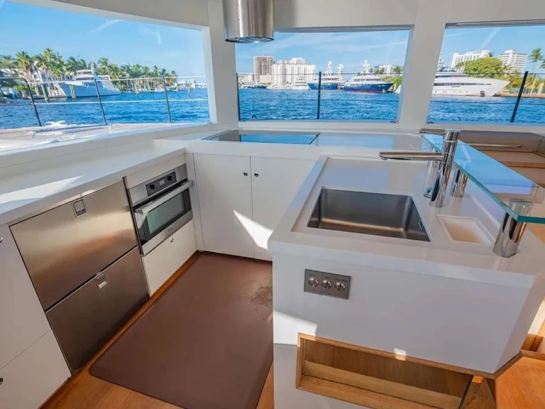 Yacht mit oder ohne Skipper Nishii Shipyards mieten in Nassau
