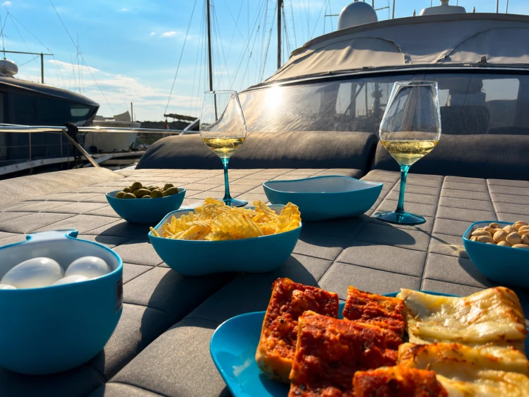 Boot mieten Neapel günstig Princess V55