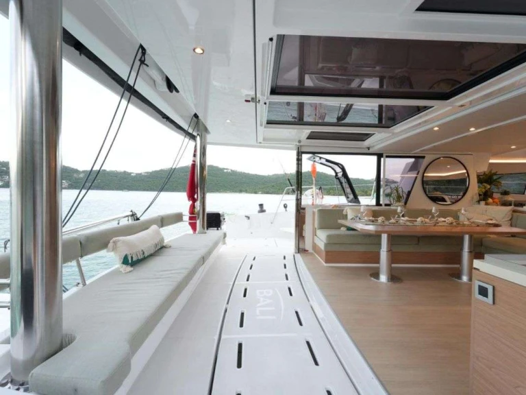 Vermietung Yacht Bali mit Führerschein