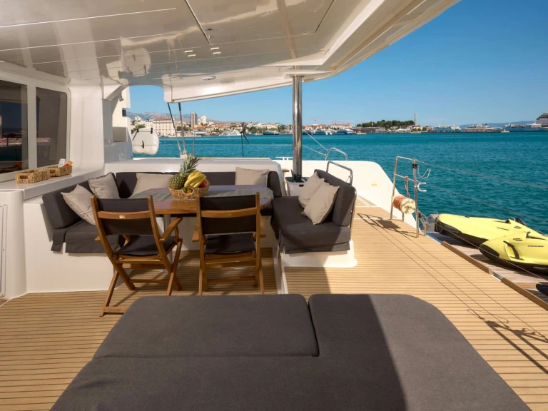 Vermietung Yacht Lagoon mit Führerschein