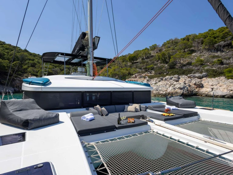 Boot mieten Athen günstig QUEEN OF DIAMONDS 