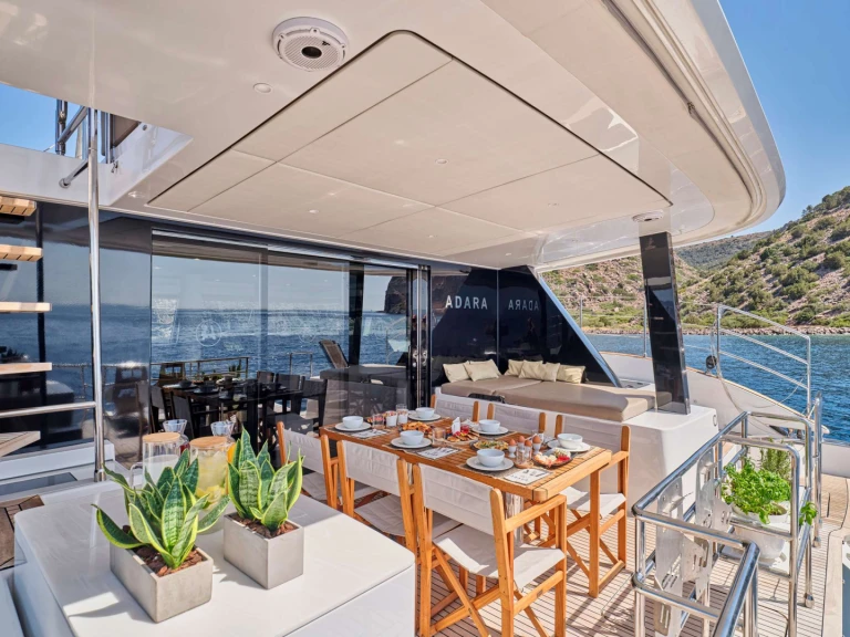 Bootsverleih Sunreef ADARA Athen Samboat