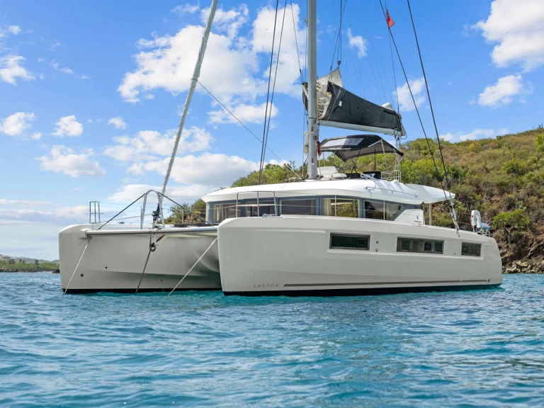 Vermietung Yacht Lagoon mit Führerschein