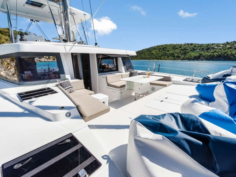 Vermietung Yacht Bali mit Führerschein