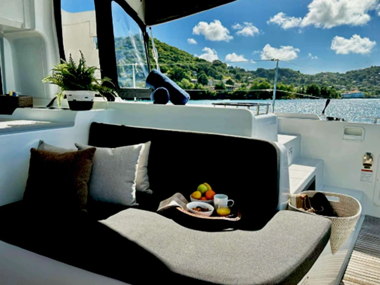 Vermietung Yacht Lagoon mit Führerschein